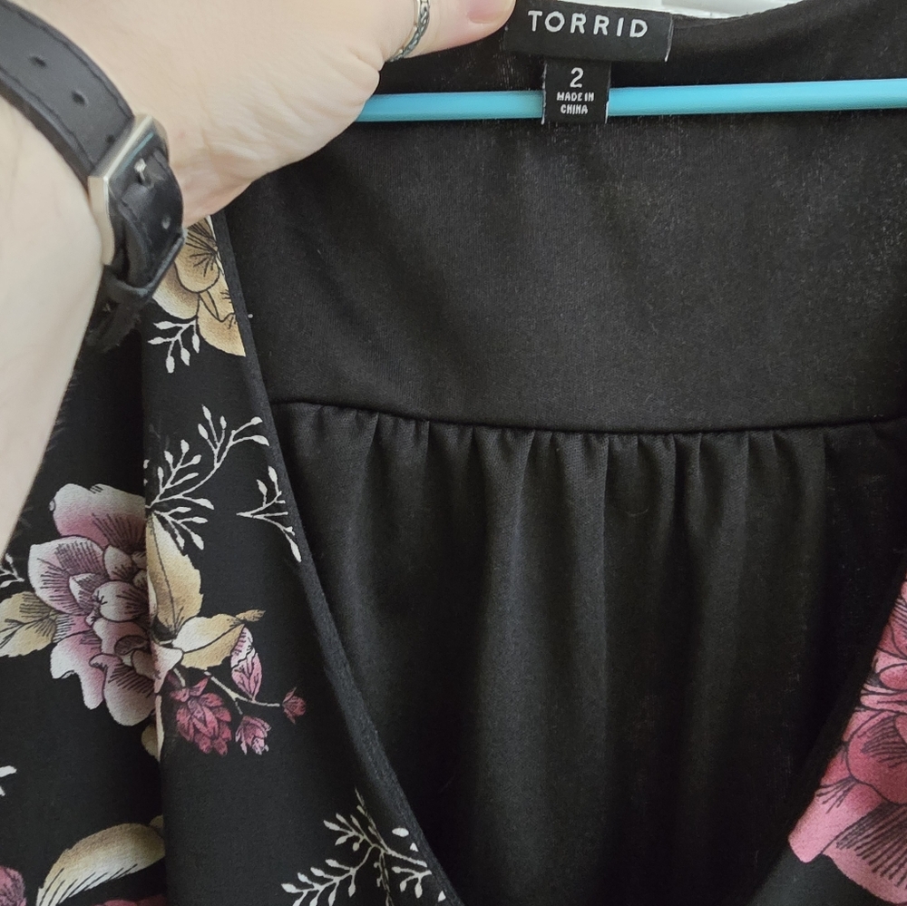 Torrid size 2 Floral Black Dress - Picture 4 of 6